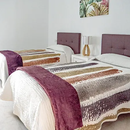 Comfortable House In With Free Parking Dom wakacyjny