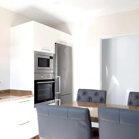 Comfortable House In With Free Parking Dom wakacyjny