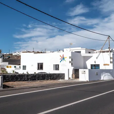 Dom wakacyjny Comfortable House In With Free Parking Tías