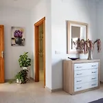 Comfortable House In With Free Parking Tías