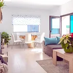 Comfortable House In With Free Parking *