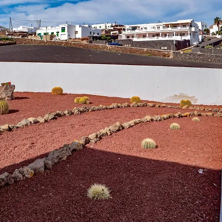 Comfortable House In With Free Parking Сasa de vacaciones