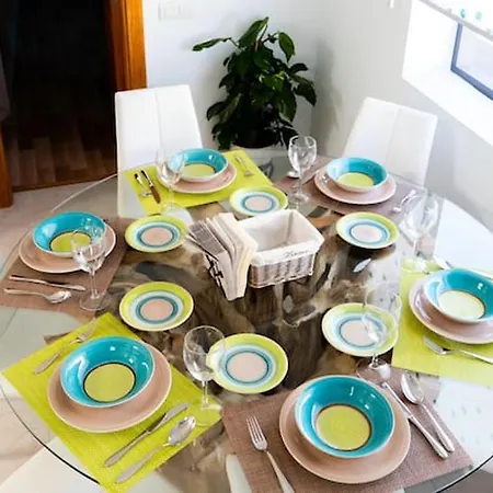 Comfortable House In With Free Parking Дом отдыха Тиас