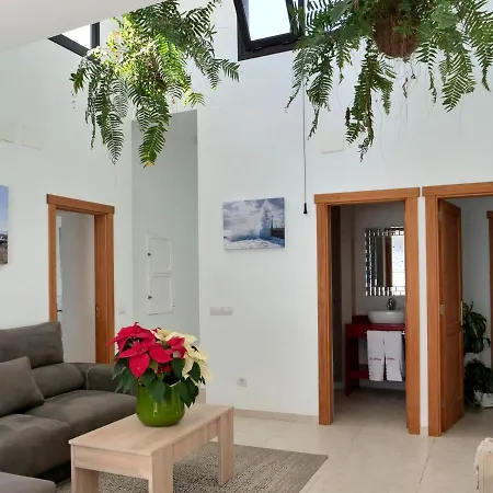 Comfortable House In With Free Parking Ferienhaus *