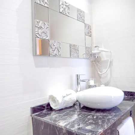 Comfortable House In With Free Parking * Тиас