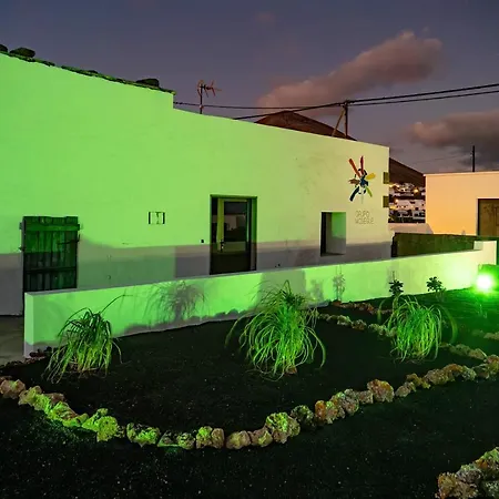 Comfortable House In With Free Parking Ferienhaus *
