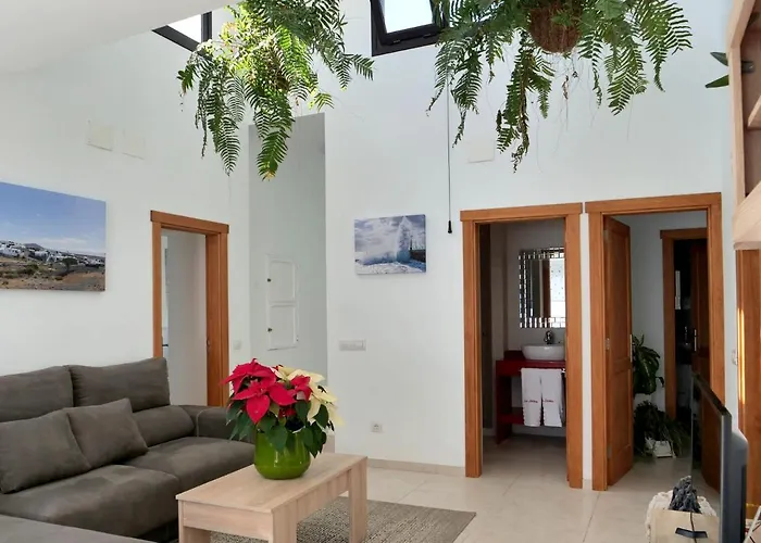 Comfortable House In With Free Parking Σπίτι διακοπών *