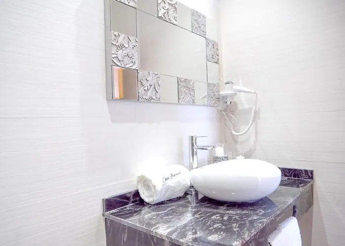 Comfortable House In With Free Parking * Tías