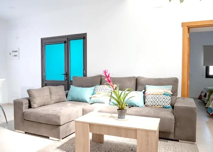 Comfortable House In With Free Parking Σπίτι διακοπών *