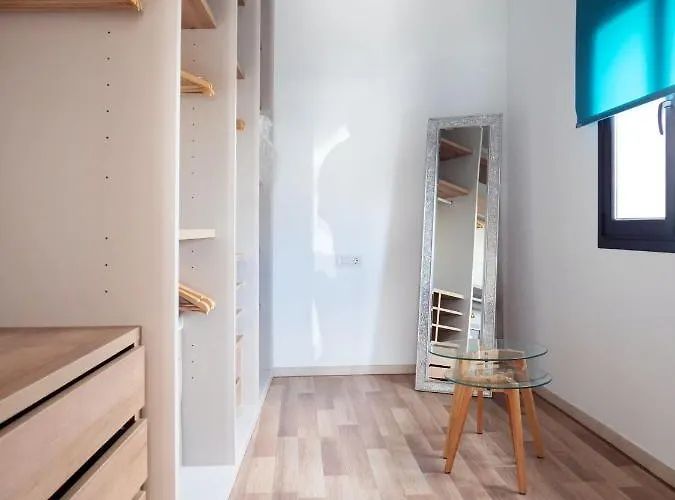 Comfortable House In With Free Parking