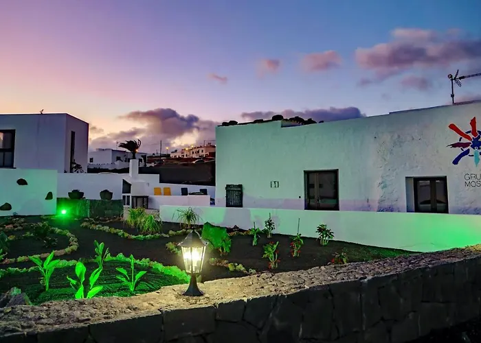 Comfortable House In With Free Parking *